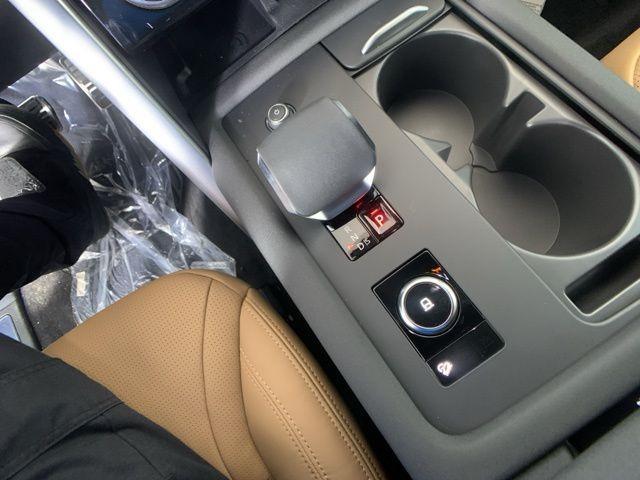 Photo of 2025 Santorini Black Land Rover Discovery