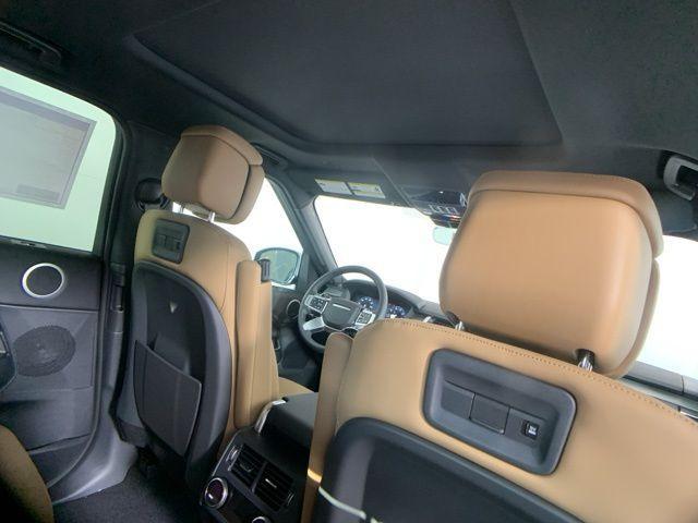Photo of 2025 Santorini Black Land Rover Discovery