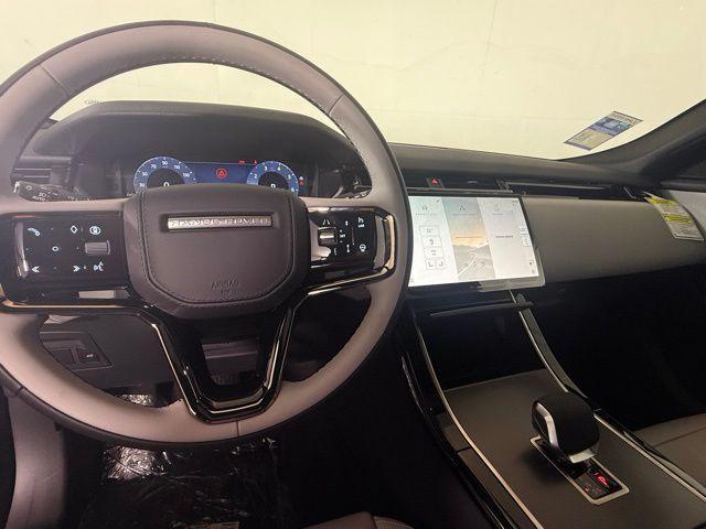 Photo of 2026 Giola Green Land Rover Range Rover Velar
