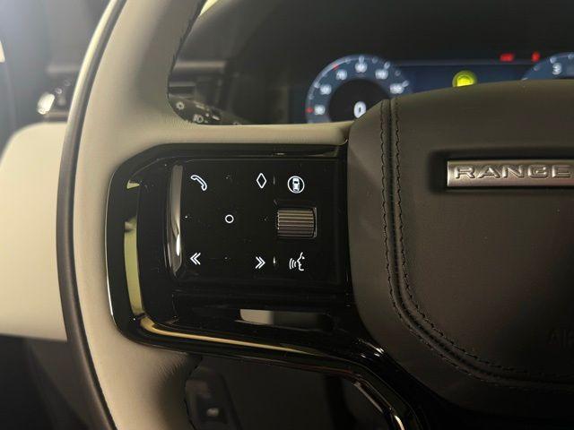 Photo of 2026 Giola Green Land Rover Range Rover Velar