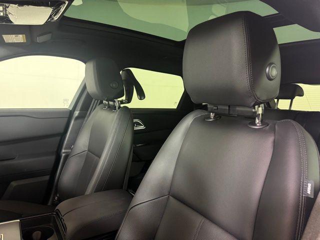 Photo of 2026 Fuji White Land Rover Range Rover Velar