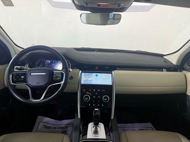 Photo of 2021 Fuji White Land Rover Discovery Sport