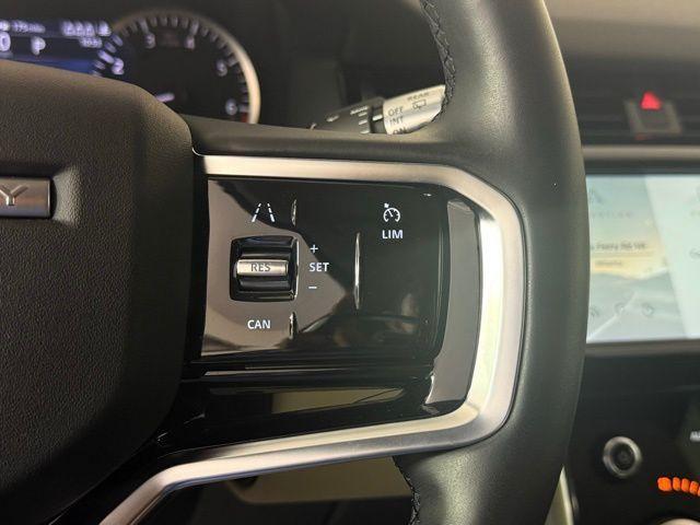 Photo of 2021 Fuji White Land Rover Discovery Sport