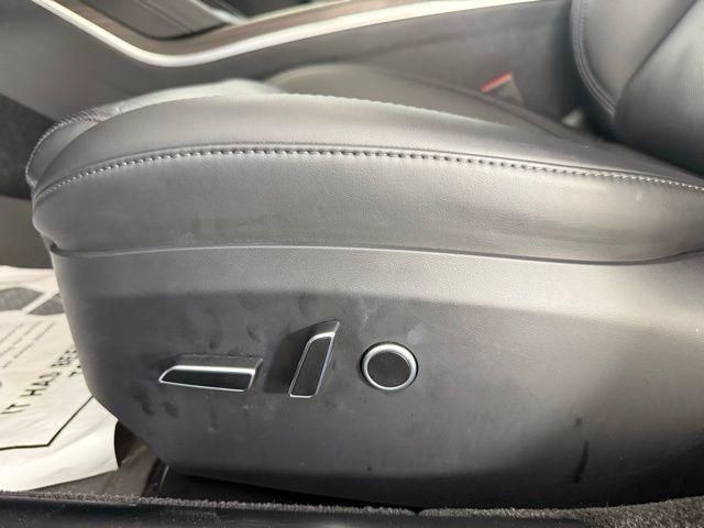 Photo of 2023 Black Tesla Model S
