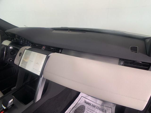 Photo of 2024 Blue Metallic Land Rover Discovery Sport