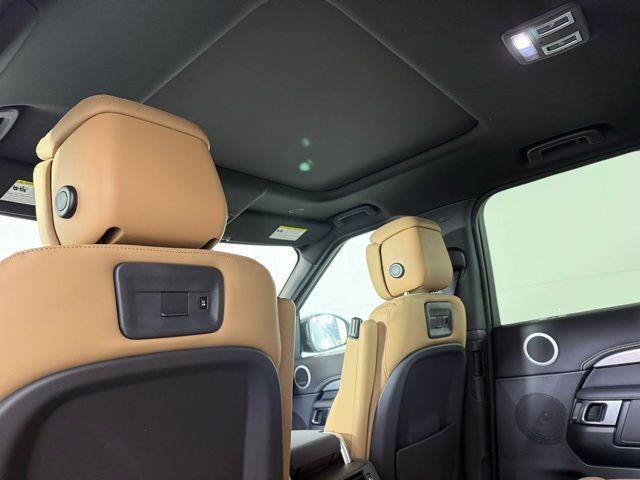 Photo of 2025 Carpathian Grey Land Rover Discovery