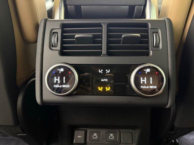 Photo of 2025 Carpathian Grey Land Rover Discovery