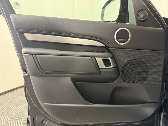 Photo of 2025 Carpathian Grey Land Rover Discovery