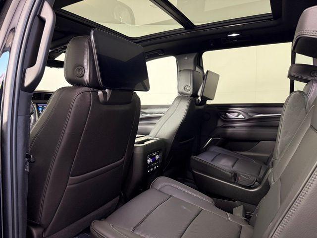 Photo of 2021 Onyx Black GMC Yukon XL