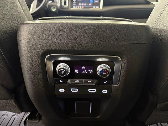 Photo of 2021 Onyx Black GMC Yukon XL