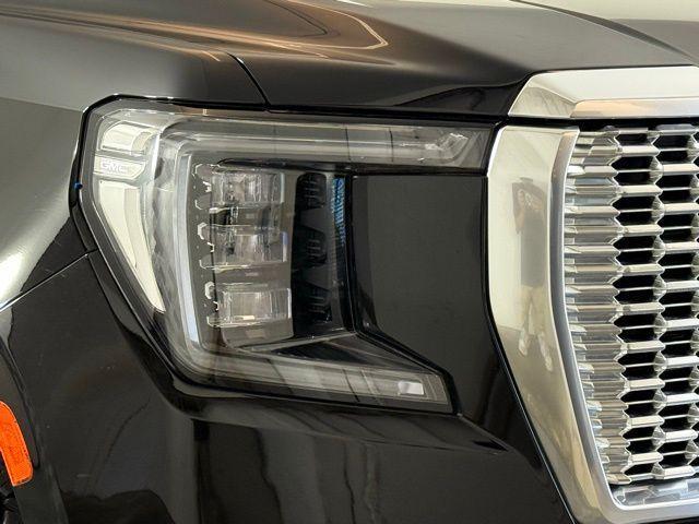 Photo of 2021 Onyx Black GMC Yukon XL