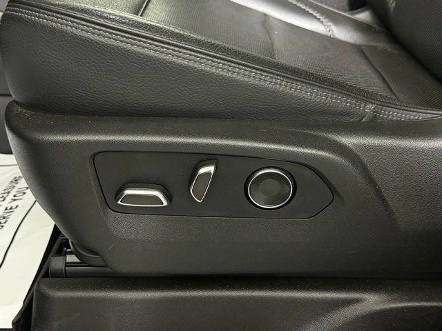 Photo of 2021 Onyx Black GMC Yukon XL