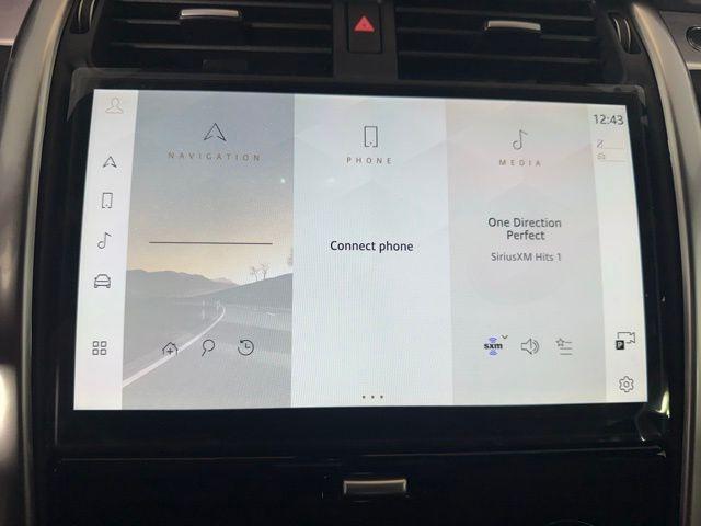 Photo of 2025 Santorini Black Land Rover Discovery