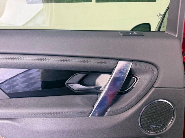 Photo of 2023 Firenze Red Land Rover Discovery Sport