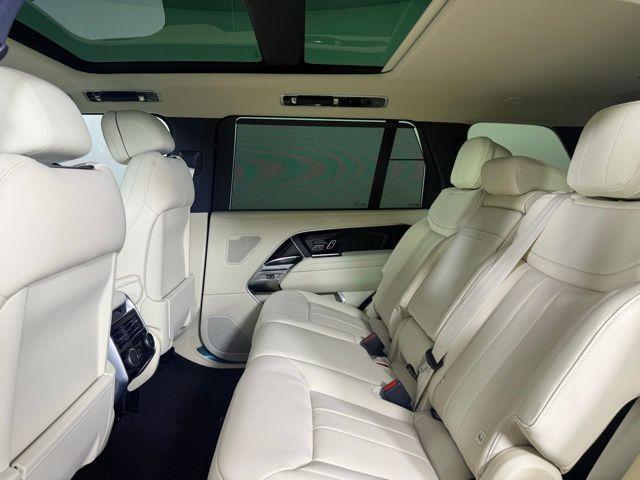Photo of 2025 Santorini Black Land Rover Range Rover