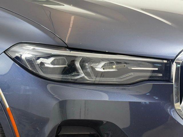Photo of 2020 Gray Metallic BMW X7
