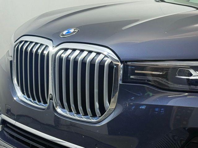 Photo of 2020 Gray Metallic BMW X7