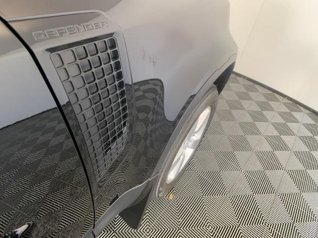 Photo of 2025 Santorini Black Land Rover Defender