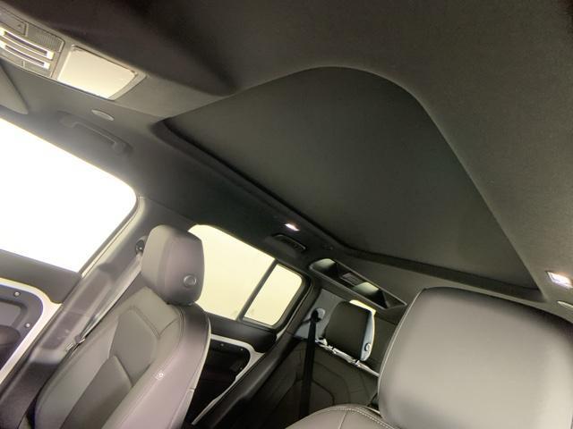 Photo of 2025 Fuji White Land Rover Defender