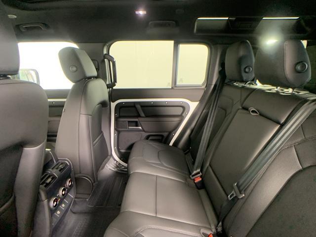 Photo of 2025 Fuji White Land Rover Defender