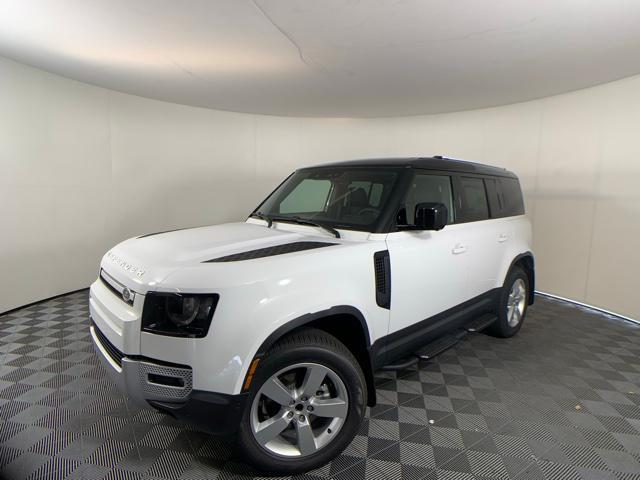 Photo of 2025 Fuji White Land Rover Defender