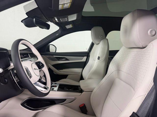 Photo of 2026 Fuji White Jaguar F-PACE