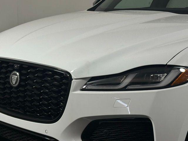 Photo of 2026 Fuji White Jaguar F-PACE