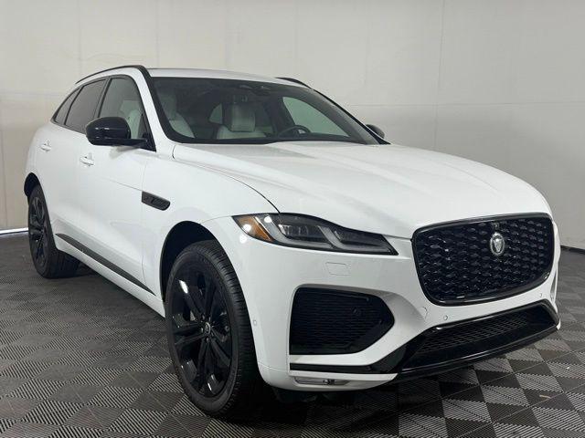 Photo of 2026 Fuji White Jaguar F-PACE