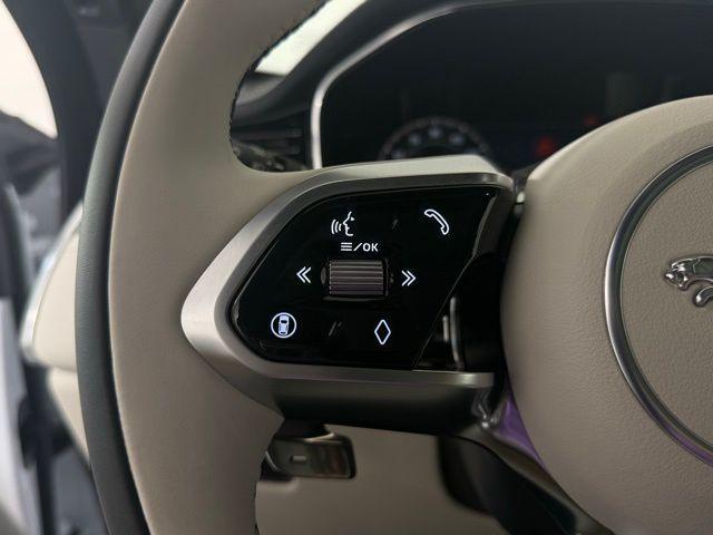 Photo of 2026 Fuji White Jaguar F-PACE