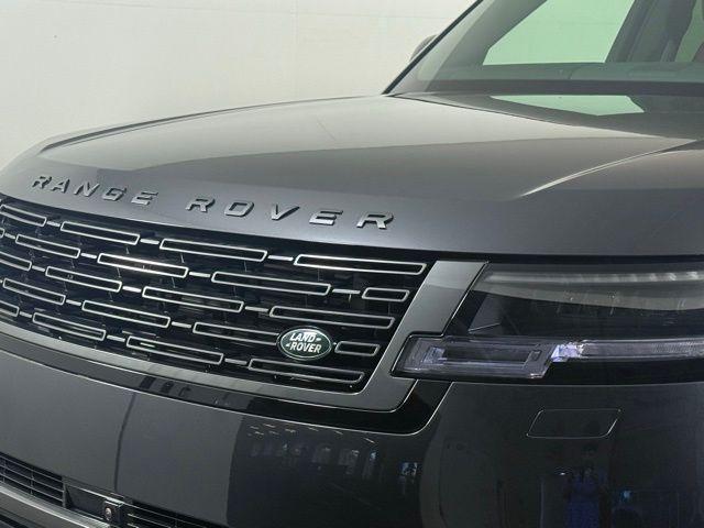 Photo of 2025 Carpathian Grey Land Rover Range Rover