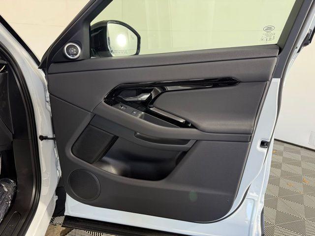 Photo of 2026 Fuji White Land Rover Range Rover Evoque