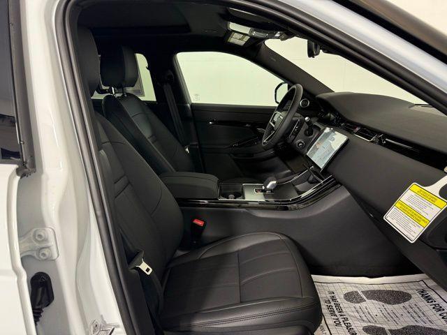 Photo of 2026 Fuji White Land Rover Range Rover Evoque