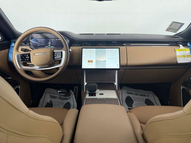 Photo of 2025 British Racing Green In Satin Finish Land Rover Range Rover