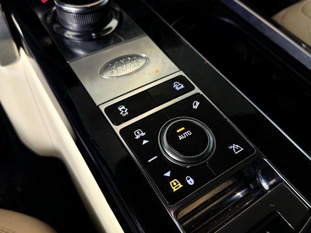 Photo of 2019 Santorini Black Land Rover Range Rover
