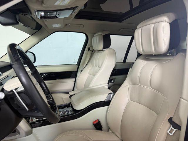 Photo of 2019 Santorini Black Land Rover Range Rover
