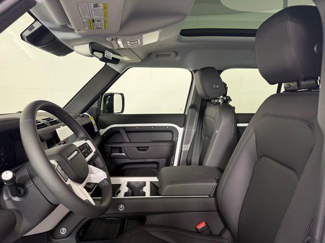 Photo of 2025 Fuji White Land Rover Defender