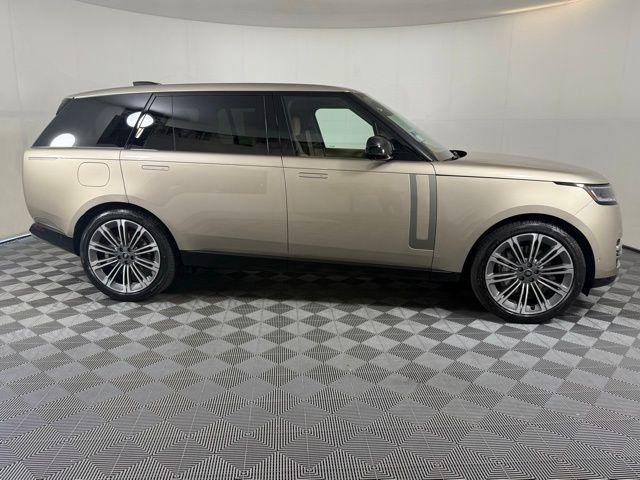 Photo of 2025 Batumi Gold Land Rover Range Rover