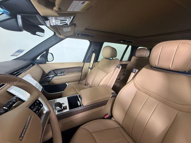 Photo of 2025 Batumi Gold Land Rover Range Rover