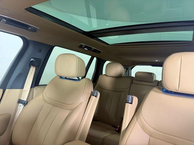 Photo of 2025 Batumi Gold Land Rover Range Rover