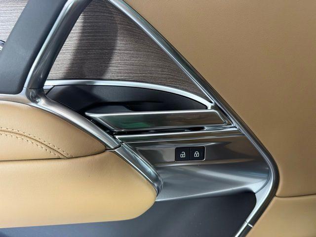 Photo of 2025 Batumi Gold Land Rover Range Rover