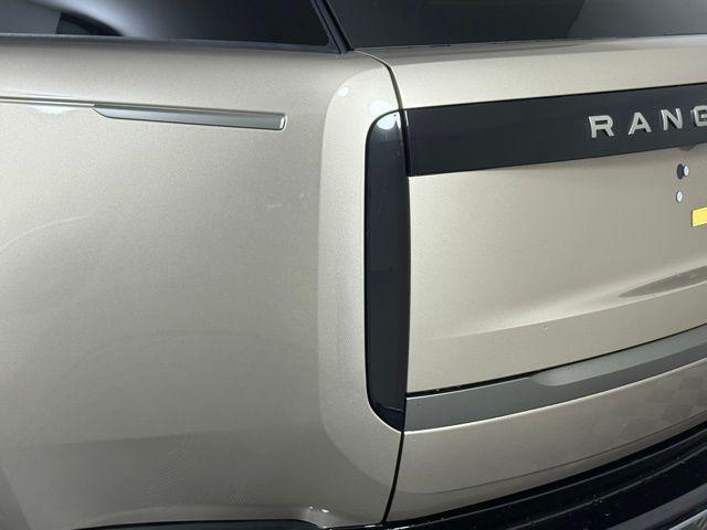 Photo of 2025 Batumi Gold Land Rover Range Rover