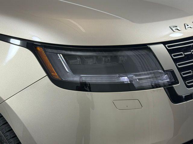 Photo of 2025 Batumi Gold Land Rover Range Rover