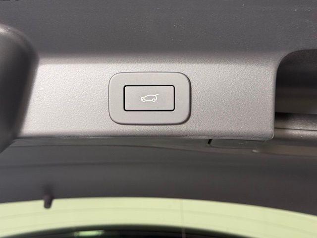 Photo of 2026 Ostuni Pearl White Jaguar F-PACE