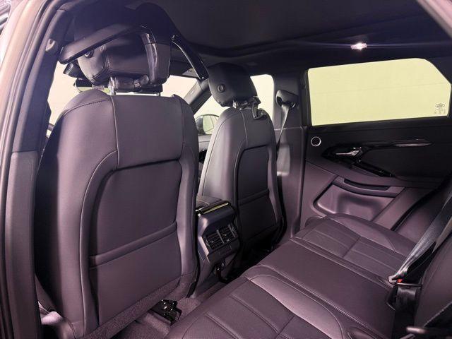 Photo of 2026 Seoul Pearl Silver Land Rover Range Rover Evoque