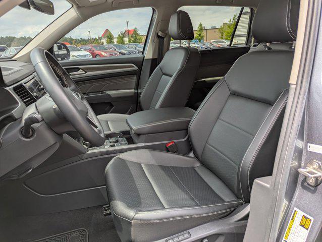Photo of 2023 Silver/Gray Volkswagen Atlas