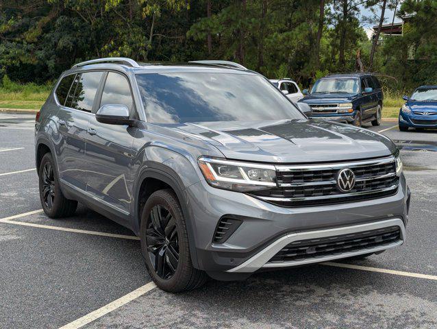 Photo of 2023 Silver/Gray Volkswagen Atlas