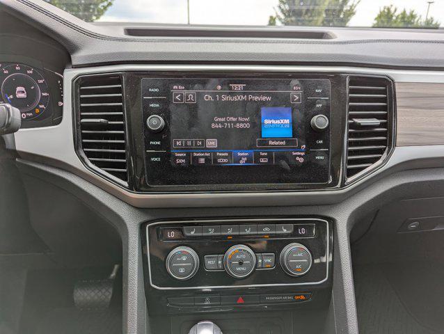 Photo of 2023 Silver/Gray Volkswagen Atlas