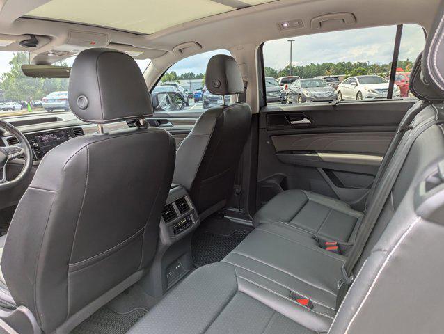 Photo of 2023 Silver/Gray Volkswagen Atlas