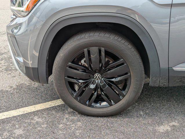 Photo of 2023 Silver/Gray Volkswagen Atlas
