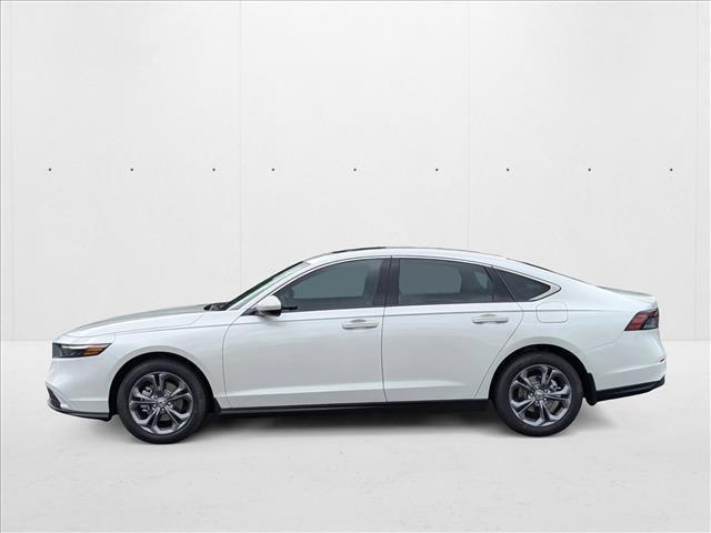 Photo of 2024 Platinum White Pearl Honda Accord